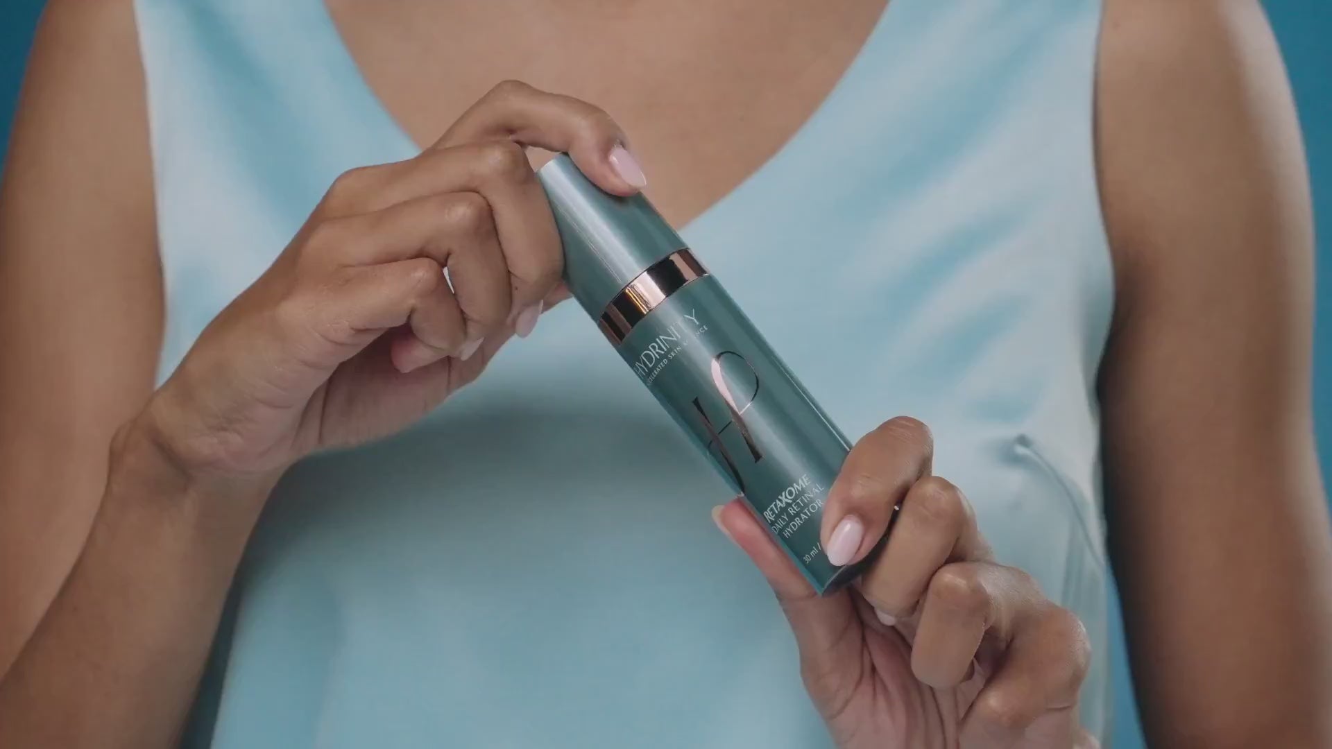 Load video: RetaXome™ Daily Retinal Hydrator